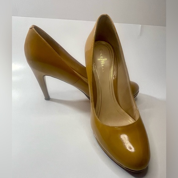 Cole Haan Beige Patent Leather Air Heels Pumps Womens Size 7B Mustard - Picture 8 of 12